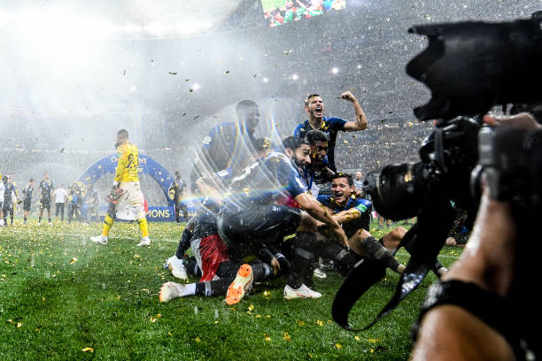 他們首先用 他們首先用