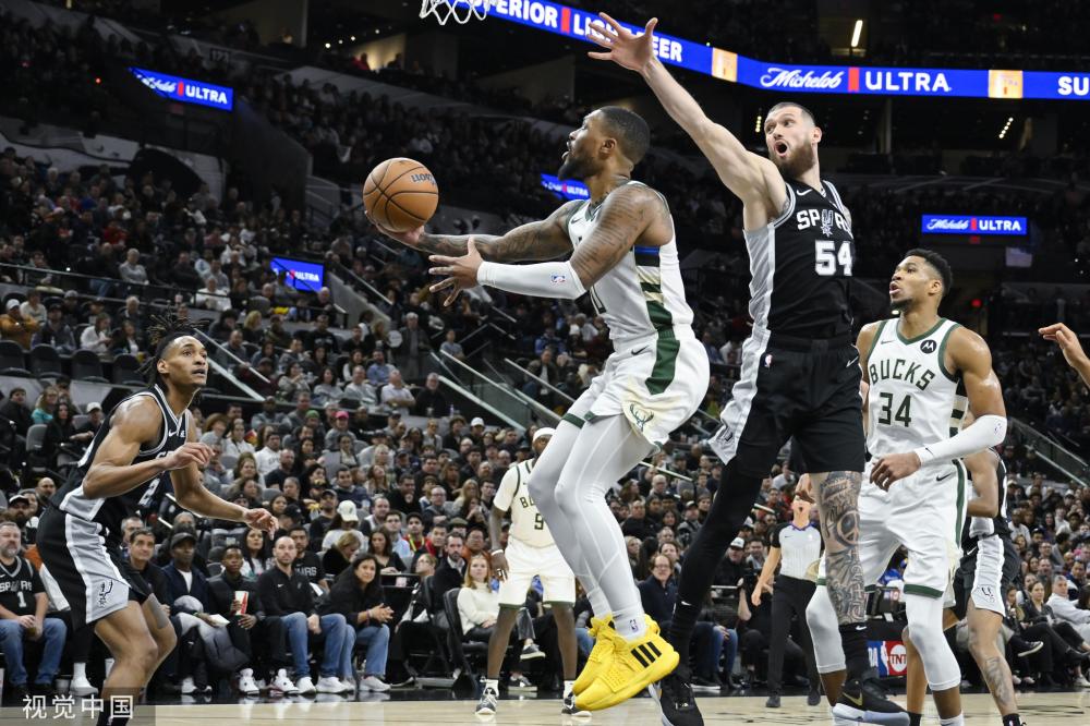 让我们更加 让我们更加